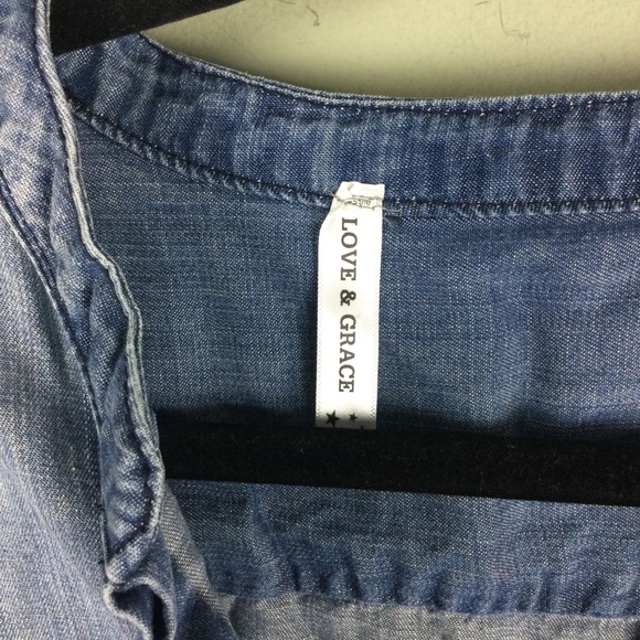 Love & Grace Bleach Splatter Split Neck Flare Sleeve Tie Waist Chambray Top - Picture 3 of 10